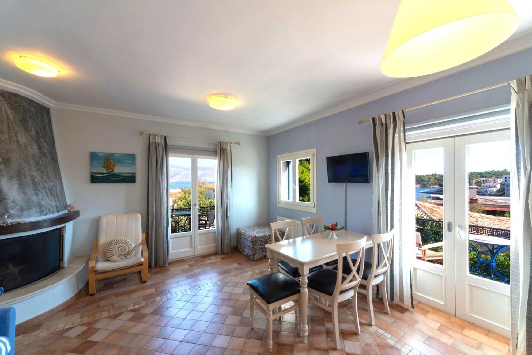Nautilus Luxury Suites Galaxídhion 外观 照片