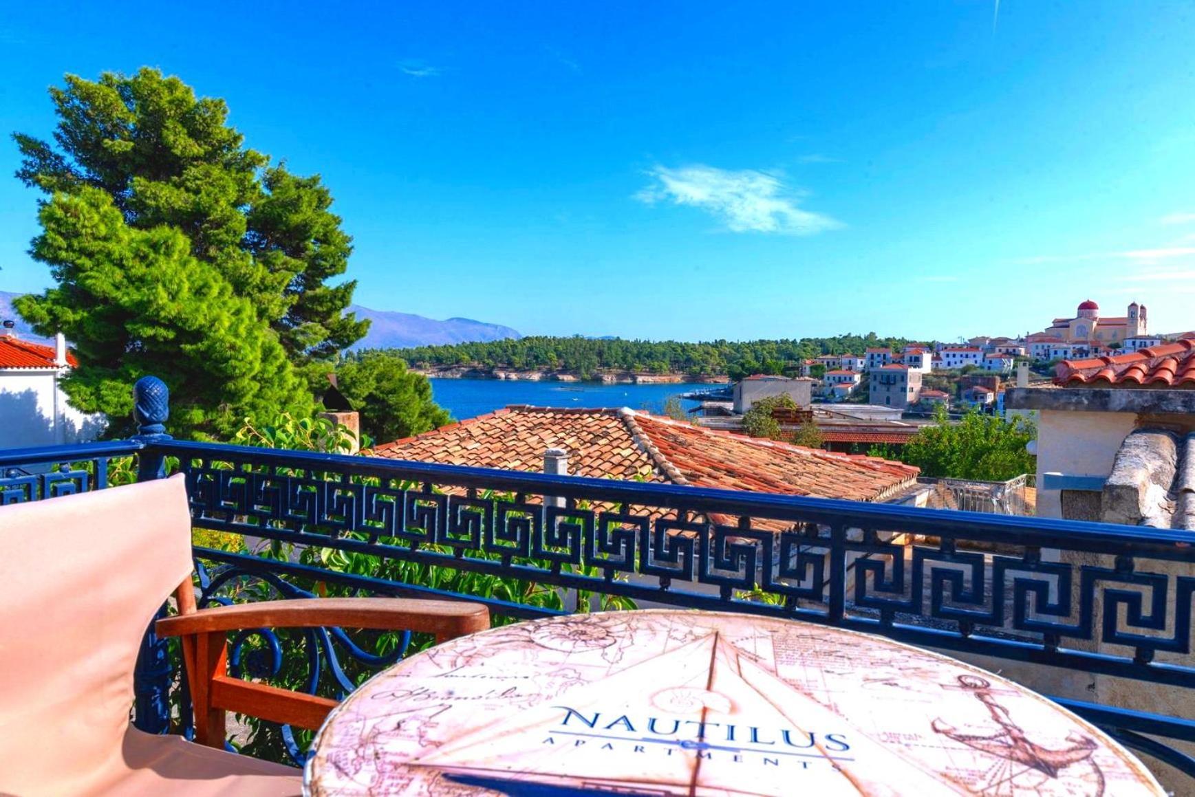 Nautilus Luxury Suites Galaxídhion 外观 照片